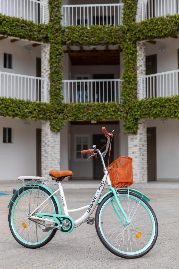 Beach House By Eazy เอนเซนาดา ภายนอก รูปภาพ