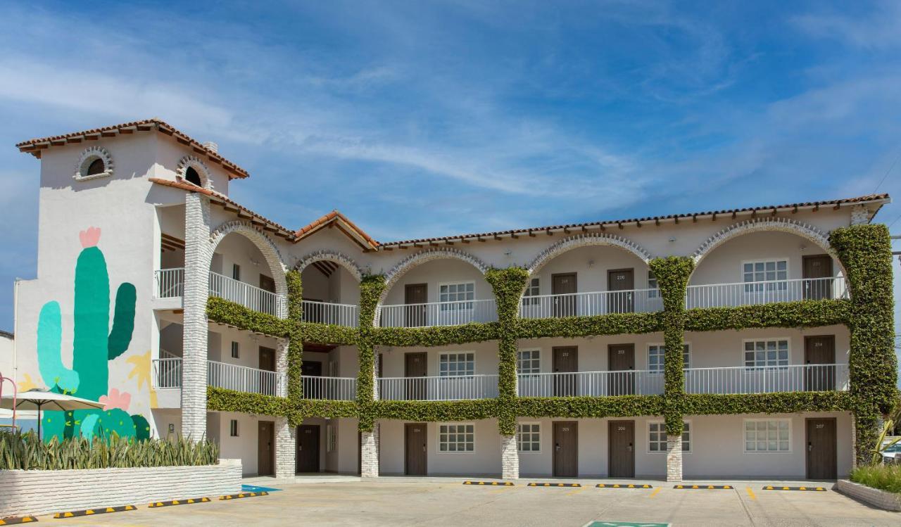 Beach House By Eazy เอนเซนาดา ภายนอก รูปภาพ